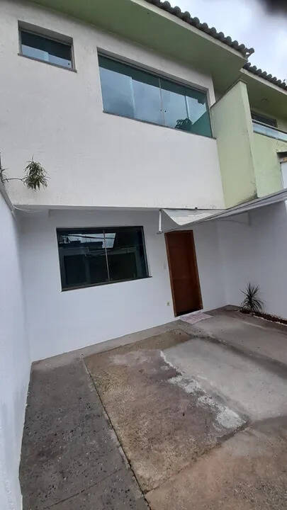 #900 - Casa para Venda em Belo Horizonte - MG