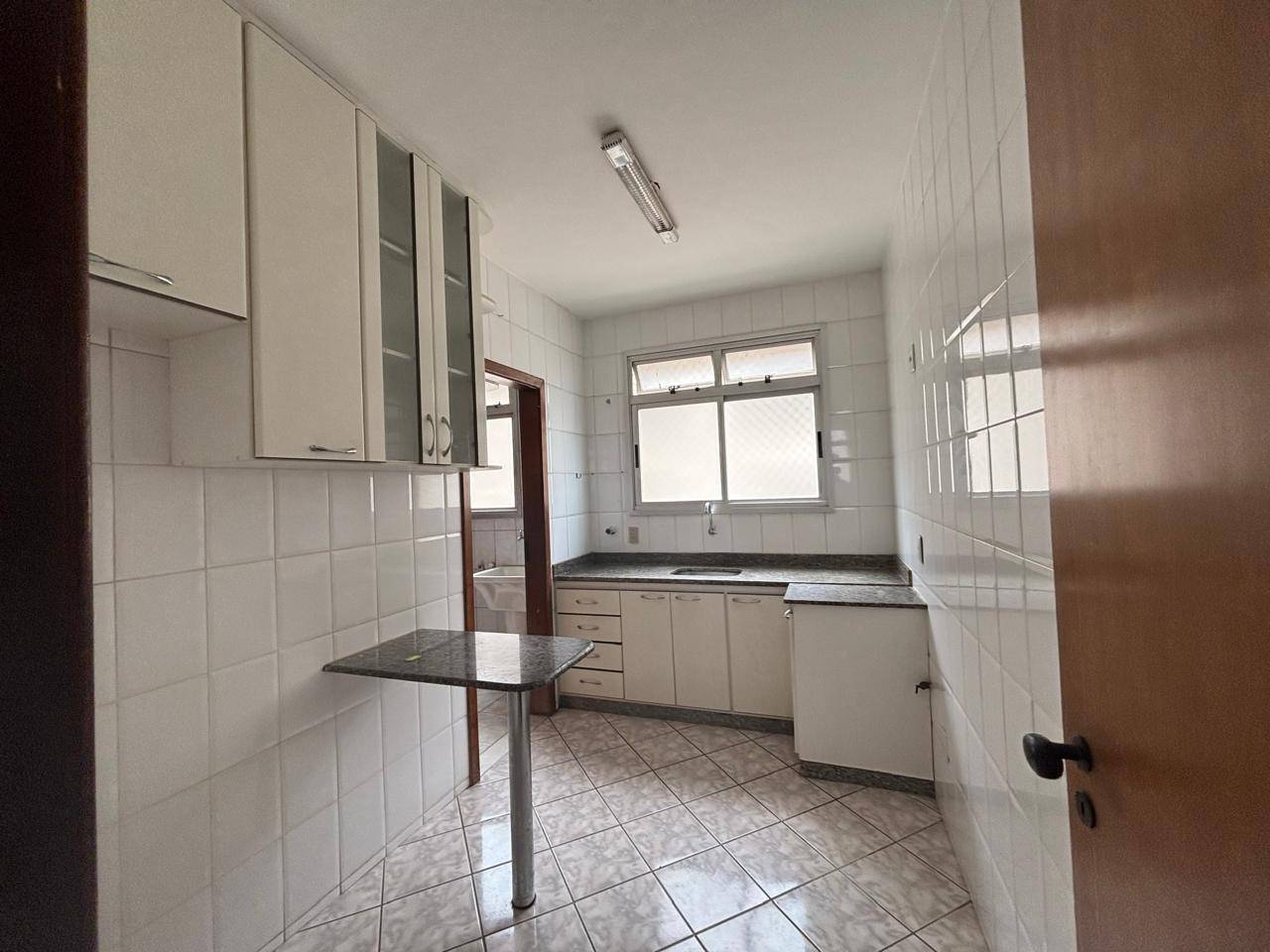 #1096 - Apartamento para Locação em Belo Horizonte - MG