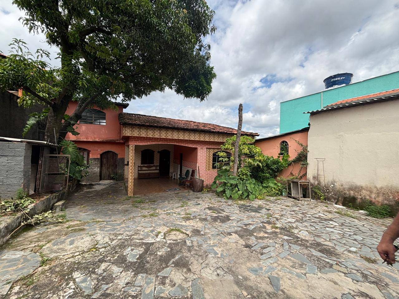 #1097 - Casa para Locação em Belo Horizonte - MG